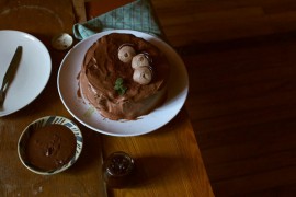 巧克力无粉蛋糕·巧克力奶油的做法_巧克力无粉蛋糕·巧克力奶油怎么做【鲁不猴】