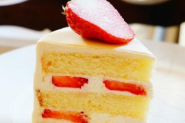 【草莓奶油蛋糕】写在春天里的梦幻甜点