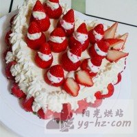爱心草莓奶油蛋糕的做法图解3