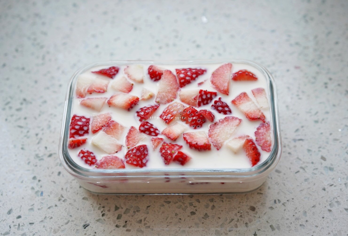 草莓牛奶冻的做法 步骤6