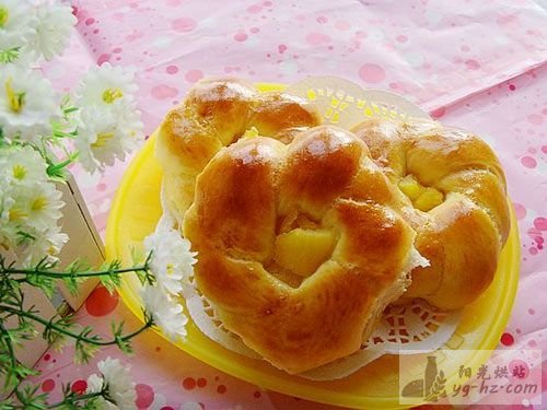 菠萝花环面包的做法
