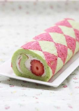 草莓班兰手绘蛋糕卷的做法