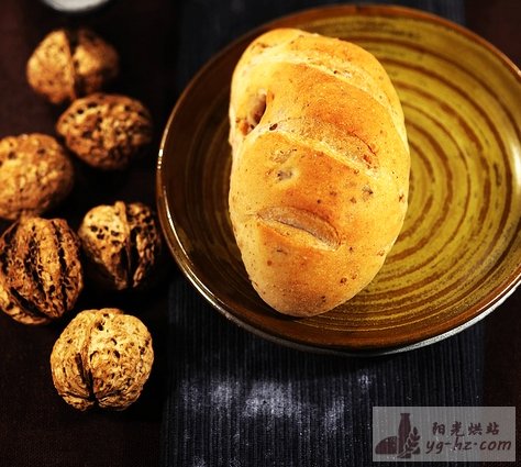 超美味营养的小面包——核桃面包的做法