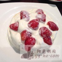 草莓奶油生日蛋糕的做法图解5