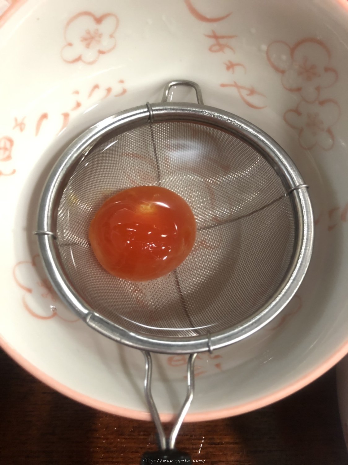 网红宇治抹茶——咸蛋黄肉松青团的做法 步骤4